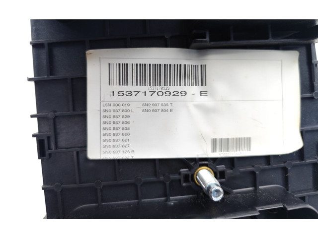 Pojistková skříňka 5N0937800L, 5N0937806 Volkswagen Tiguan 2016