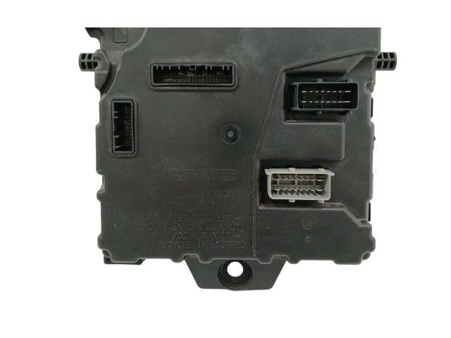 Pojistková skříňka Řídící jednotka BSM 8201077405 Renault Kangoo II 2010