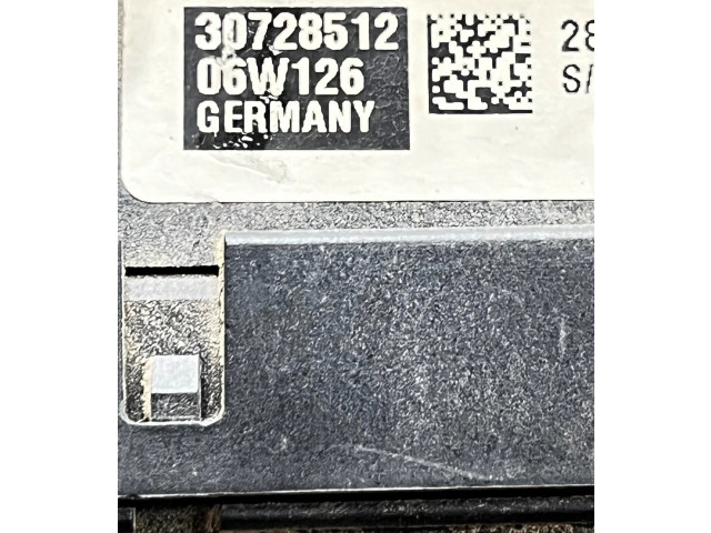 Блок предохранителей 30728512, 06W126   Volvo V70    