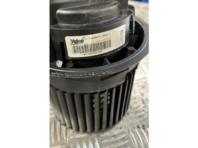 Вентилятор печки    272101005R   Renault Clio IV