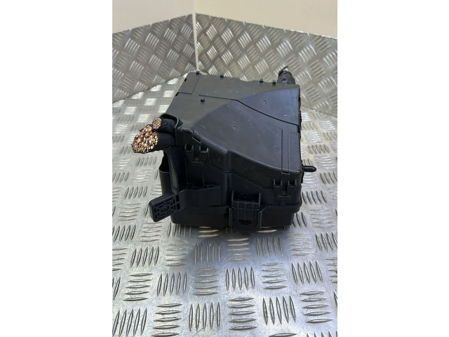 Блок предохранителей 912402P021 KIA Sorento