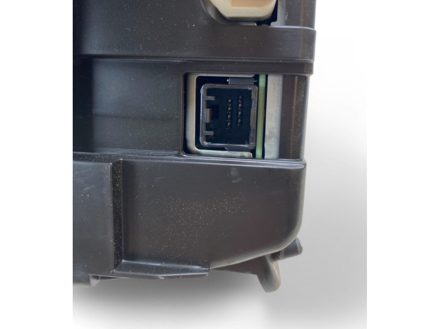 Дисплей    32233452   Volvo XC90