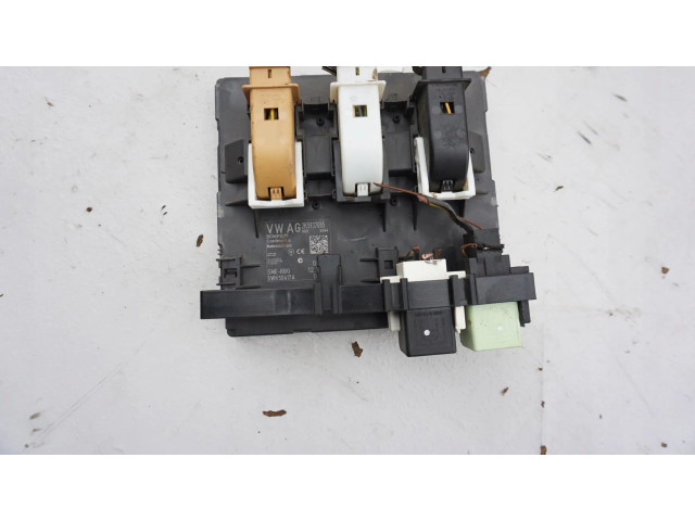 Блок управления    Volkswagen Golf III