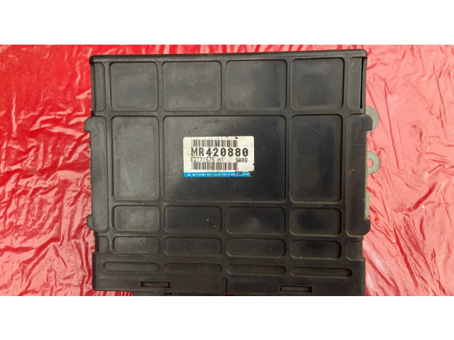 Блок управления двигателя MR420880 Mitsubishi Pajero Pinin