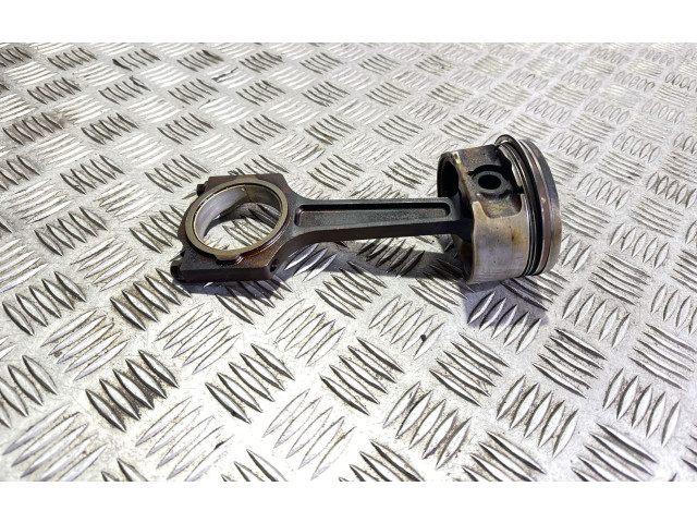  Поршень с шатуном  2399  Jaguar XJ X308  