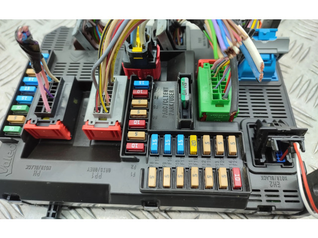 Блок комфорта 9819850080 Peugeot 2008 I