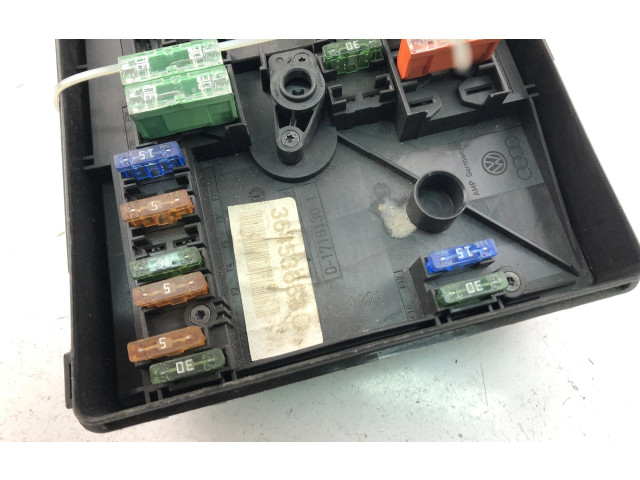 Блок предохранителей 1K0937125A Volkswagen Golf Plus