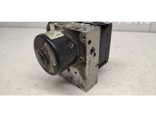 Блок АБС 9496945, 10020402824 Volvo V70 2000 - 2004 года