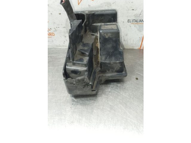 Блок предохранителей 252361535R Renault Clio II