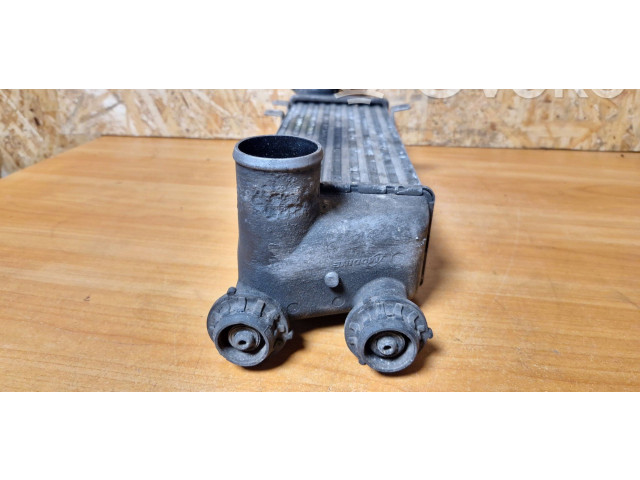 Интеркулер 282702a670 KIA Ceed