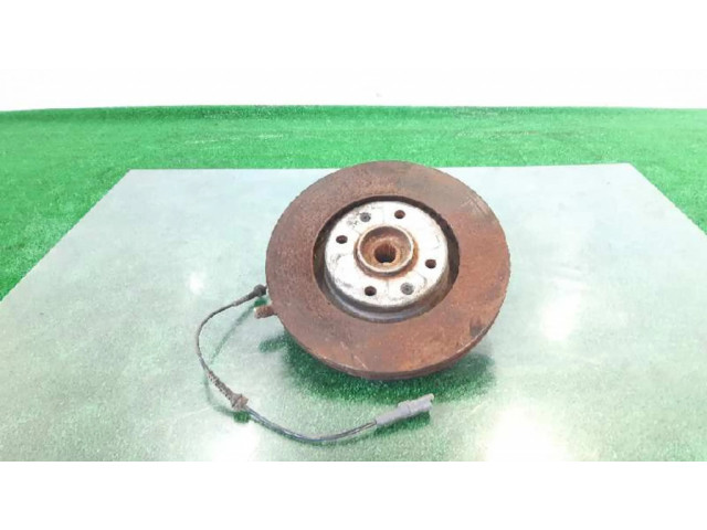 Передний поворотный кулак (ступица, цапфа)