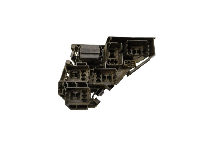 Блок предохранителей     Subaru B9 Tribeca    