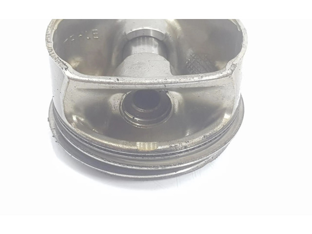 Píst A27203089, A27203089 Mercedes-Benz ML W164 M272967