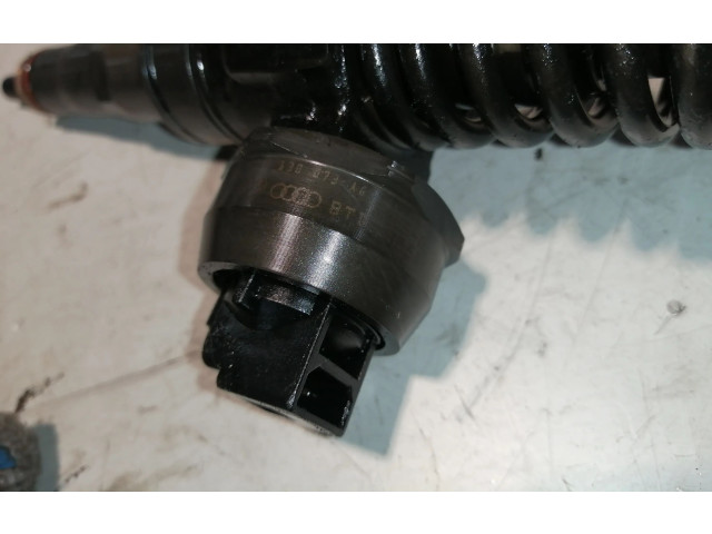 Форсунка 038130073AG Volkswagen Golf Plus