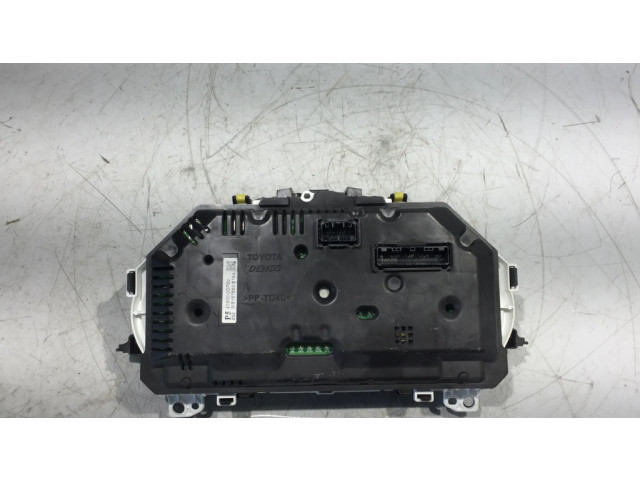 Панель приборов 838000DP50, MB1575505184   Toyota Yaris       