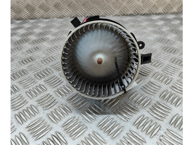 Вентилятор печки    8T1820021   Audi A5 8T 8F