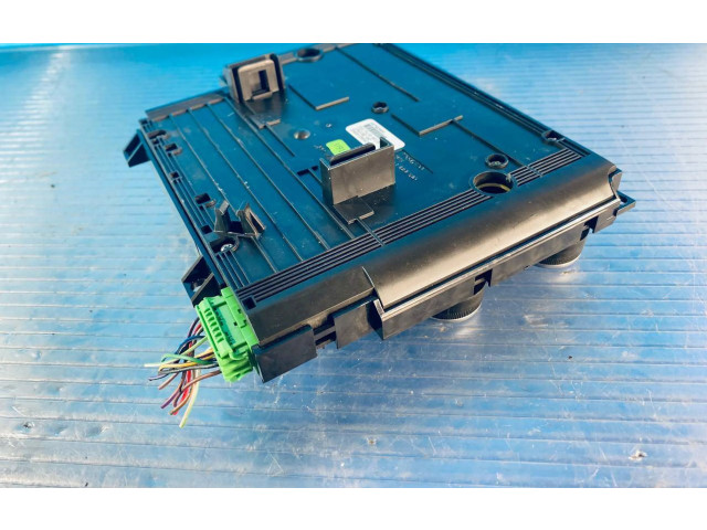 Блок управления климат-контролем 30782904 Volvo V70