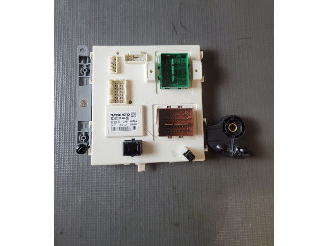 Блок комфорта 32320214   Volvo V90 Cross Country   