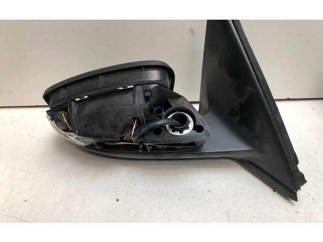 Зеркало электрическое Skoda Fabia Mk3 (NJ) 2015 - 2021 года