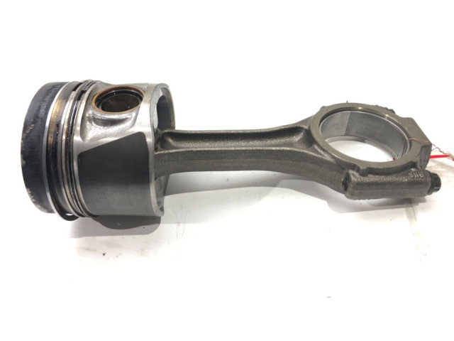  Поршень с шатуном  CBA  Volkswagen PASSAT CC  