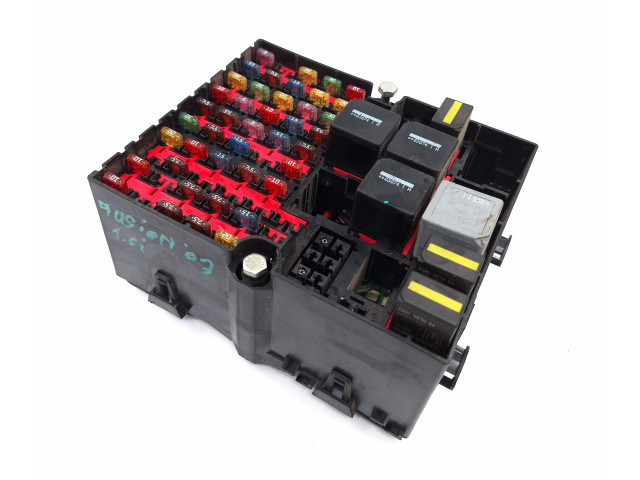 Блок предохранителей 2N1T14401HJ, EE01E11397422000   Ford Fusion    