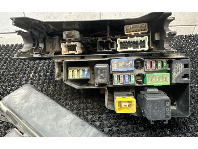   Pojistková skříňka    Infiniti QX60 L50 2014