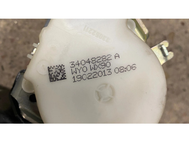 Задний ремень безопасности