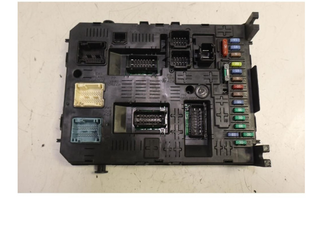 Блок управления 28119759-5   Peugeot 5008