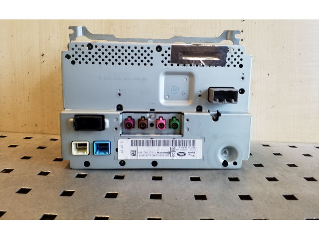 Радио/ проигрыватель CD/DVD / навигация