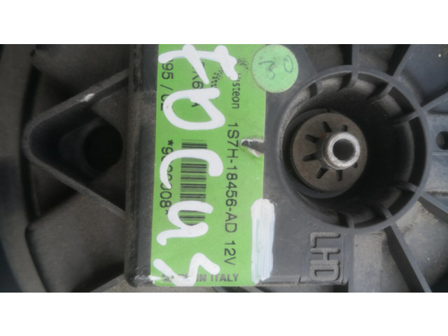 Вентилятор печки 1S7H18456AD Ford Focus