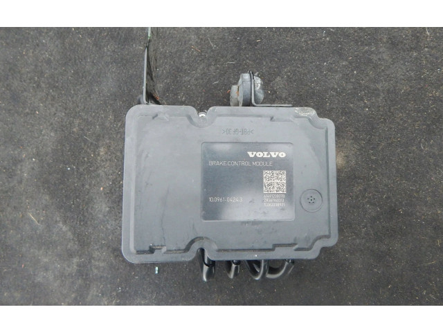 Блок управления АБС    Volvo V40