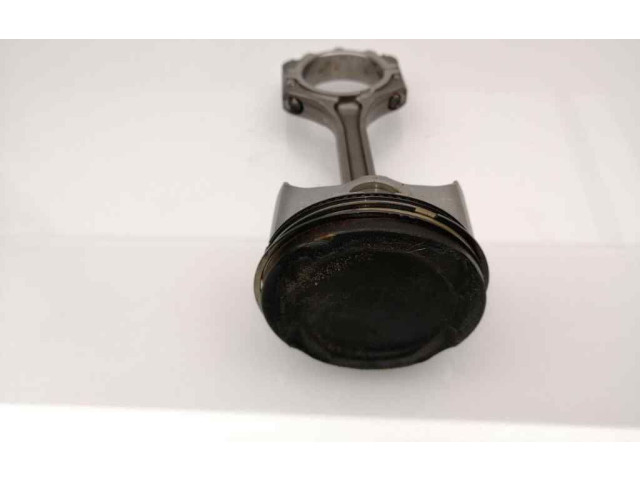  Поршень  121004W00C  Citroen Xantia  