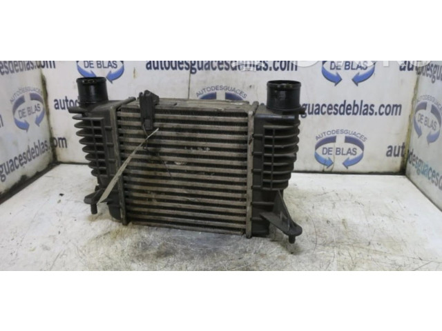 Интеркулер  8200471885   Renault Clio III 