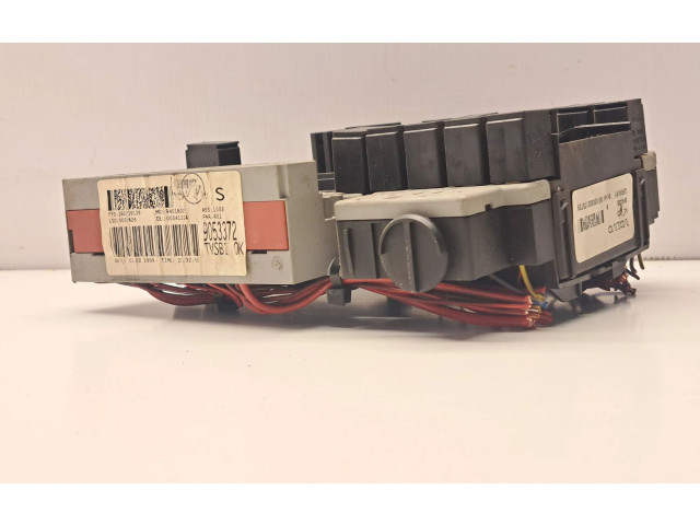 Блок предохранителей    Volvo S80