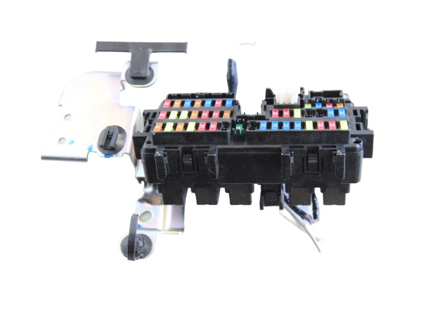 Блок предохранителей Infiniti Q50