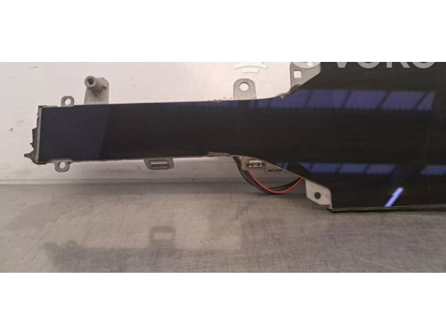 Панель приборов Tesla Model S