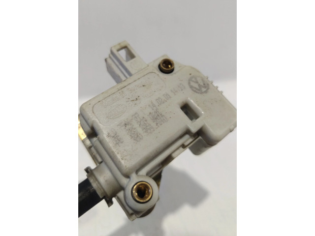 Замок багажника 3B9827297A, COMPISTOLAELETRICA    Volkswagen PASSAT B5.5 2001 - 2005 года