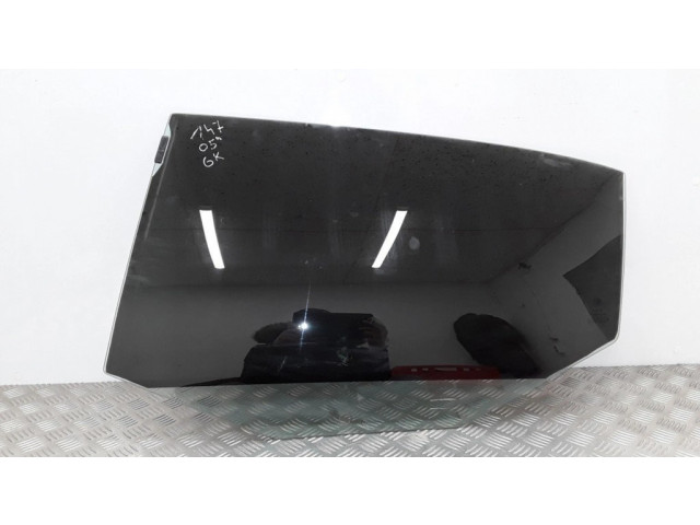 Основное стекло задних дверей