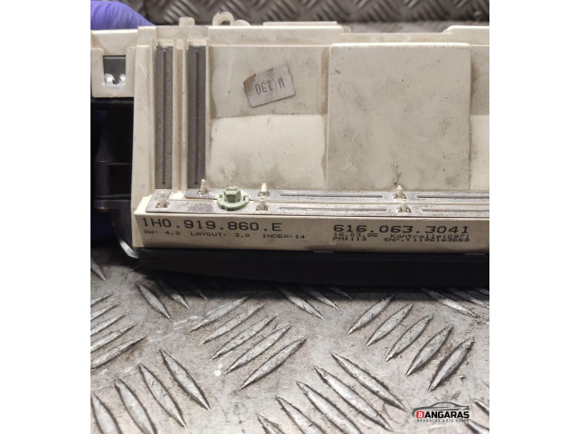 Панель приборов 1h0919860e Volkswagen Golf III