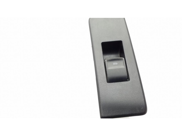 Включатель электрических окон