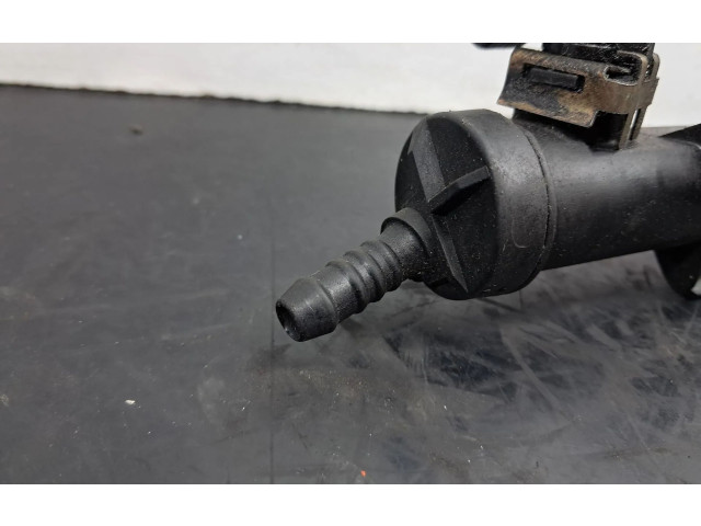 Топливная рампа 030133319L   Volkswagen Golf IV   для двигателя AHW|AKQ|APE|AXP|BCA