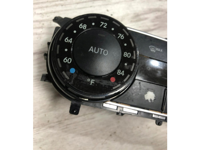 Блок управления климат-контролем A2049000915   Mercedes-Benz GLK (X204)