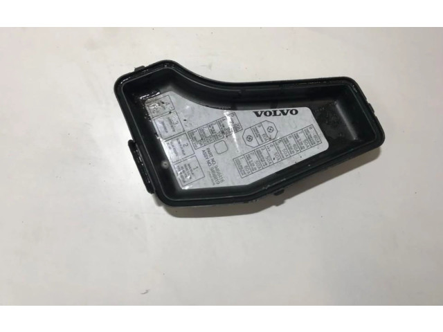 Блок предохранителей 9456416, 9456819 Volvo C70