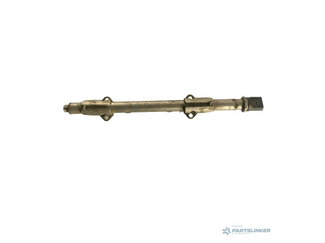 Топливная рампа 04E133320D, 1336330619 Volkswagen Golf VII