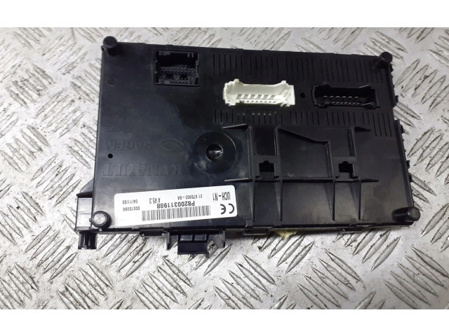 Блок предохранителей 8200311988 Renault Clio II