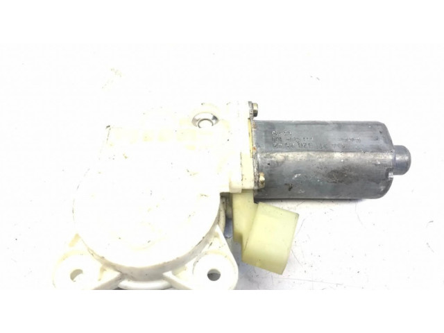 Передний двигатель механизма для подъема окон