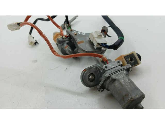 Электрический двигатель для регулировки положения руля