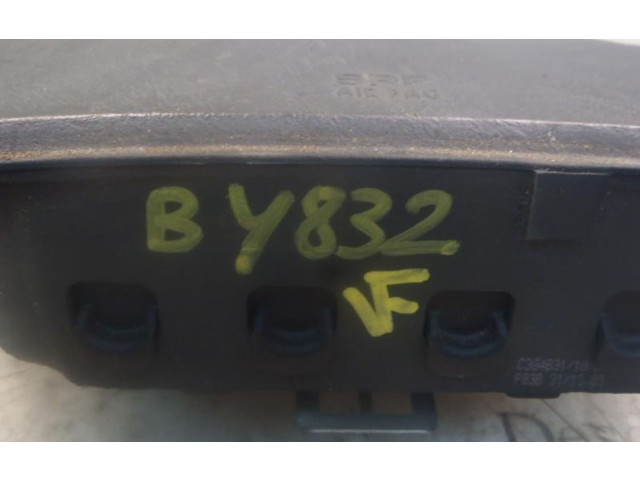 Подушка безопасности водителя    Renault Trafic II (X83)