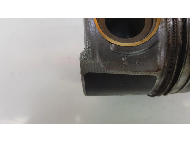 Píst 11258519401, 1212CD BMW 2 Active Tourer U06 2.0