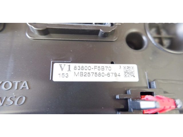 Přístrojová deska Toyota Yaris Cross 2022 83800F5B70